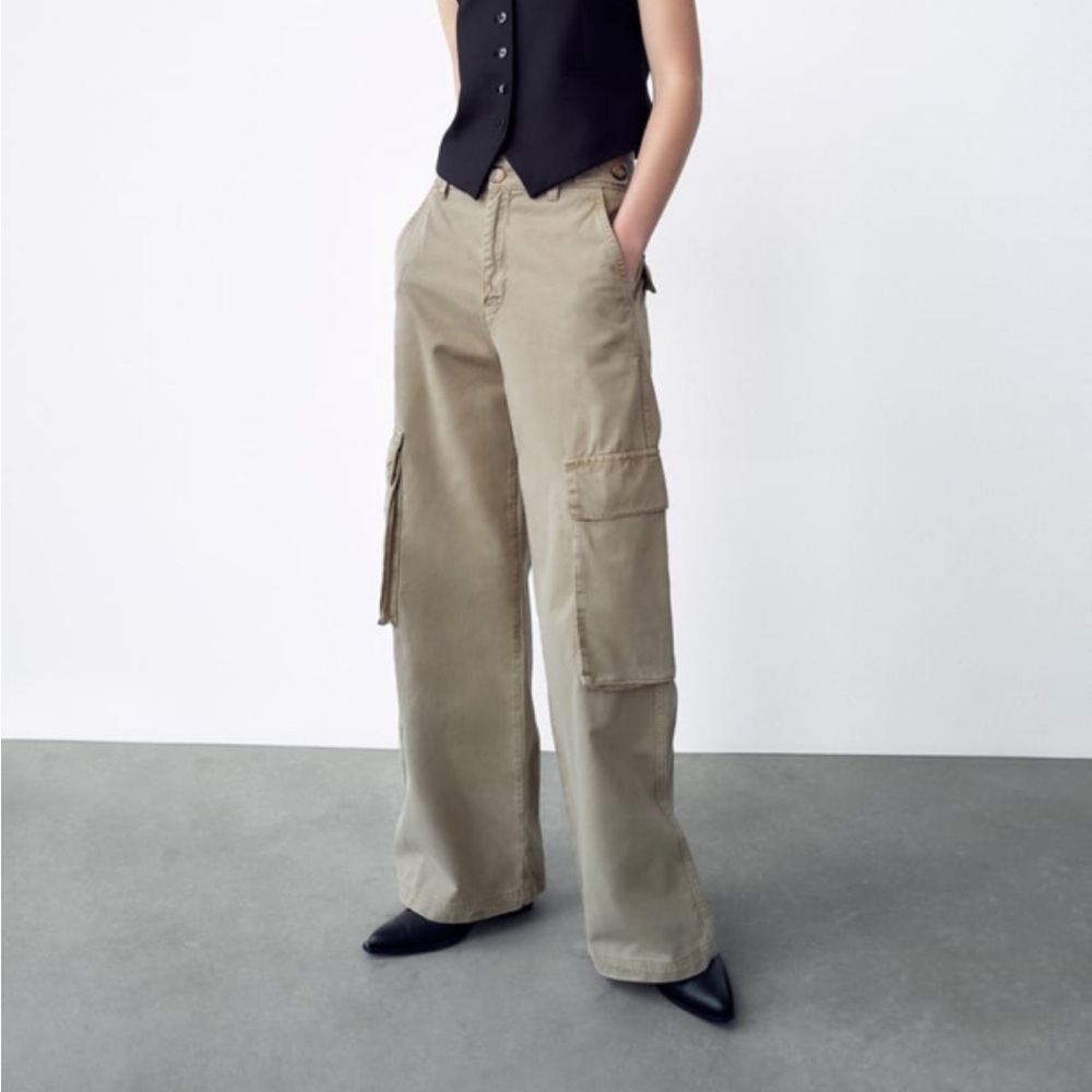 Zara Cargo pants (wide leg)